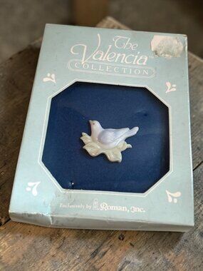 The Valencia Collection White Dove Pin By Roman Inc. In Original Box